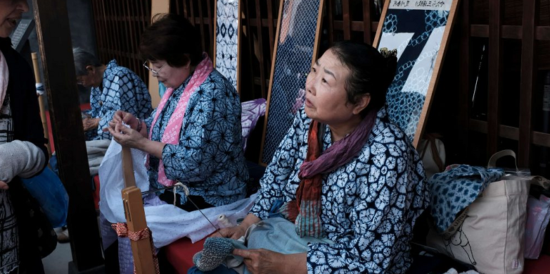 shibori tie dyeing